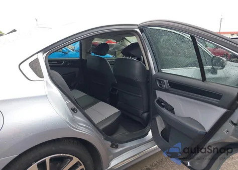 2017 Subaru Legacy 2.5I Sport z USA, uszkodzony, nr VIN 4S3BNAS67H3053483